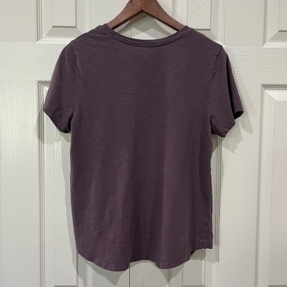 Old Navy Women’s EveryWear Slub-Knit Peace T-Shirt Purple Medium - Picture 3 of 7
